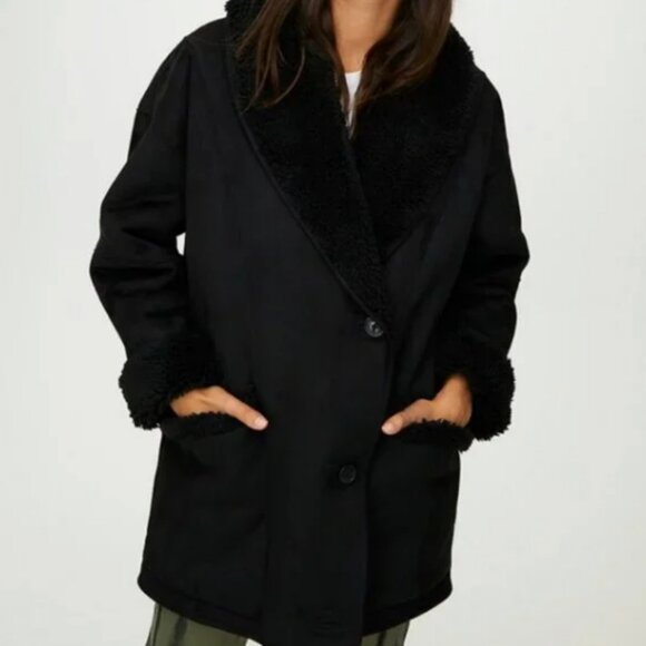 Aritzia Wilfred Free Astral Faux Shearling Jacket in Black - Picture 2 of 11